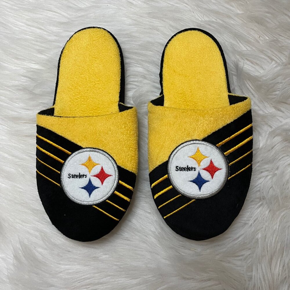 NWOT Pittsburgh Steelers Slippers
